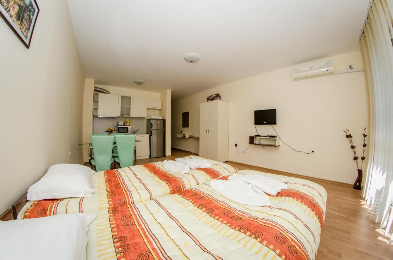 Holiday Garden Resort Slântsjev Brjag Rom bilde